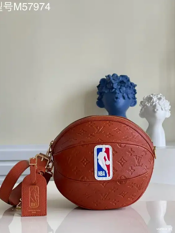 WIS IN BASKET VUITTON LOUIS LVXNBA BALL 0514